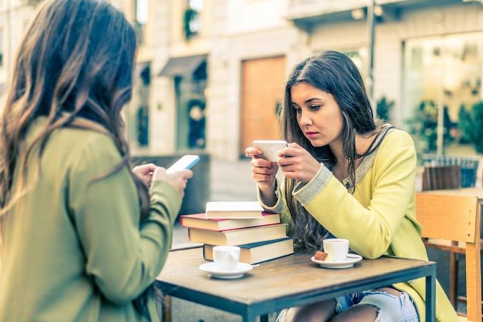 Zoek je een degelijke smartphone voor een niet al te hoge prijs? Kijk dan in deze lijst.
