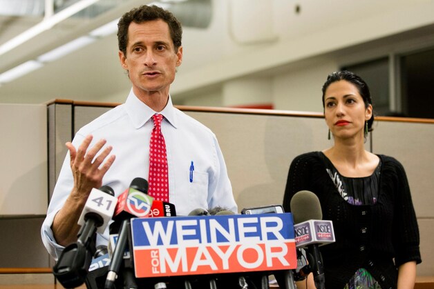 Anthony Weiner en zijn ondertussen ex-echtgenote Huma Abedin.