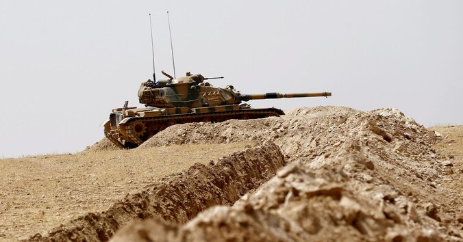 Turkse tank nabij de Syrische grens. (Archiefbeeld)
