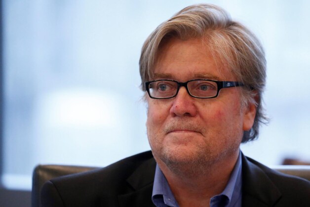 Trump nam het vandaag op voor de omstreden Stephen Bannon.