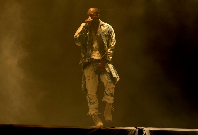 Kanye West in 2015 op het Britse festival Glastonbury.