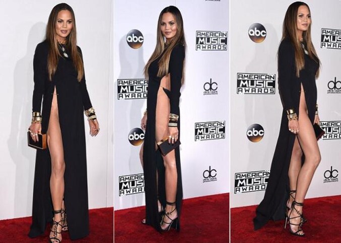 Chrissy Teigen laat niet zo veel aan de verbeelding over.