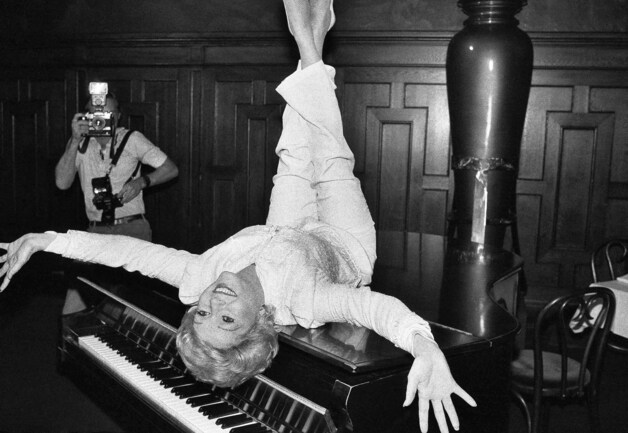 Debbie Reynolds in 1982