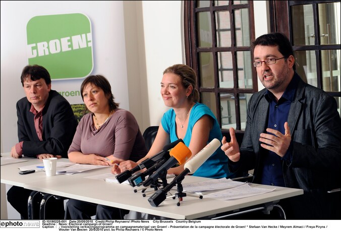 De partijtop van Groen, met Stefaan Van Hecke helemaal links.