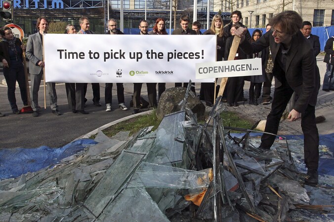 Demonstranten laten van zich horen in Bonn.