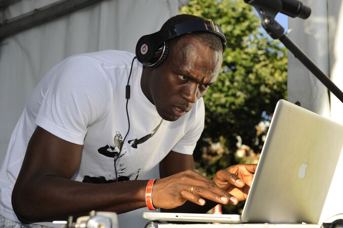 Usain Bolt als dj: "Wanneer sporters vandaag topprestaties willen realiseren, laten ze zich door muziek aansporen", beweren de onderzoekers.