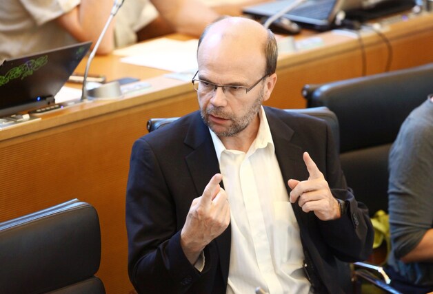 Ecolo-onderhandelaar Marcel Cheron haalt nog harder uit naar N-VA.