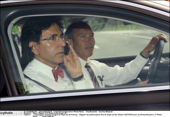 Preformateur Elio Di Rupo ging verslag uitbrengen bij de koning.
