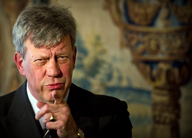 Ivo Opstelten maakt een richtlijn.