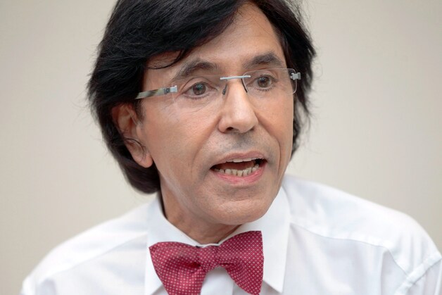Elio Di Rupo liet zich al uitgebreid informeren over het Lange Wapper-dossier.
