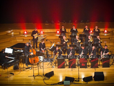 Het Brussels Jazz Orchestra op een repetitie, enkele jaren geleden.