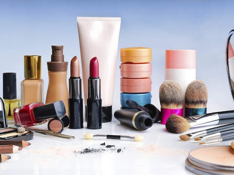 De meeste cosmeticaproducten bevatten parabenen. Zo kunnen ze langer bewaard worden.