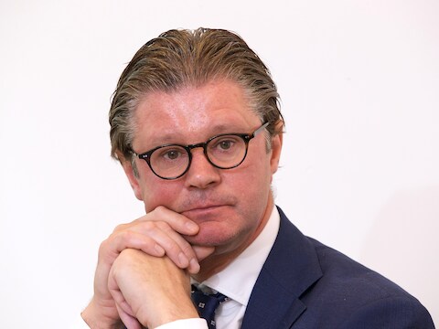 Defreyne mag aanblijven als curator.