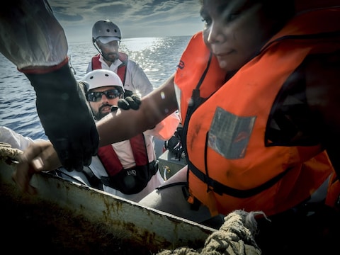 Beeld van een eerdere reddingsactie voor de Libische kust eind september.