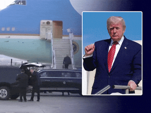 Een cateringwagen stond naast de oude Air Force One op de luchthaven van Ankara, kort voor het vertrek op 8 juli/ Inzet: Amerikaanse president Donald Trump. 