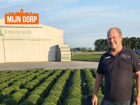John De Wilde voor zijn teelt- en exportbedrijf in de Mellestraat.