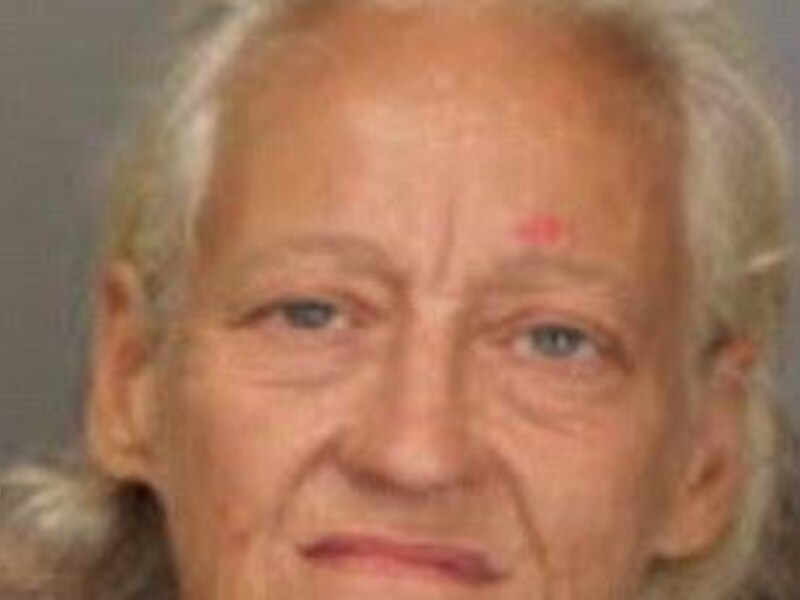 Een mugshot van Carla Hiers.