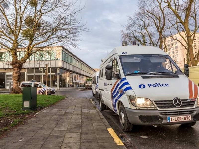 De plek waar Abrini vermoedelijk gearresteerd is. Volgens buurtbewoners kraakte hij de leegstaande Renaultgarage.