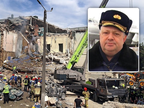 Reddingswerkers doorzoeken het puin na een raketaanval op een kinderziekenhuis in Kiev op 8 juli 2024. Inzet: generaal-majoor Nikolaj Nikolajevitsj Varpachovitsj.