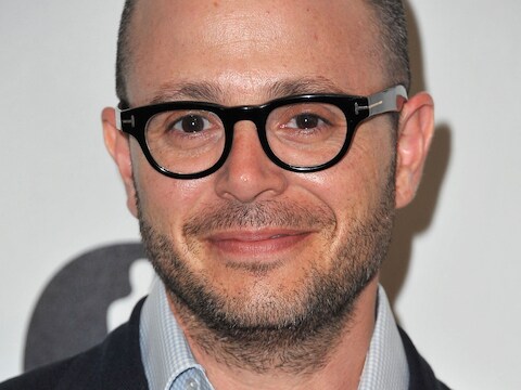 Producer Damon Lindelof excuseert zich voor het bloot in de laatste 'Star Trek'-film.