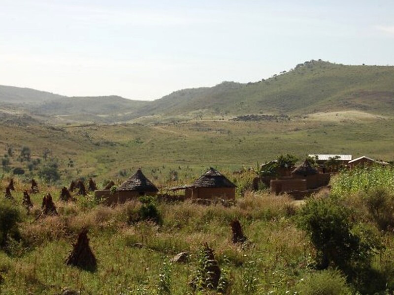 Nguetchewe ligt op 20 kilometer van de grens met Nigeria.
