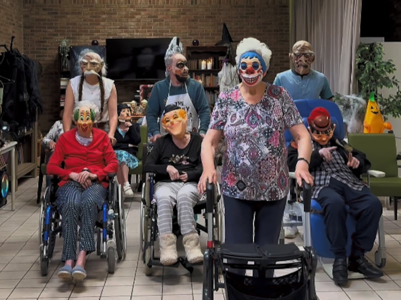 De bewoners residentie Romana verkleedden zich voor Halloween.