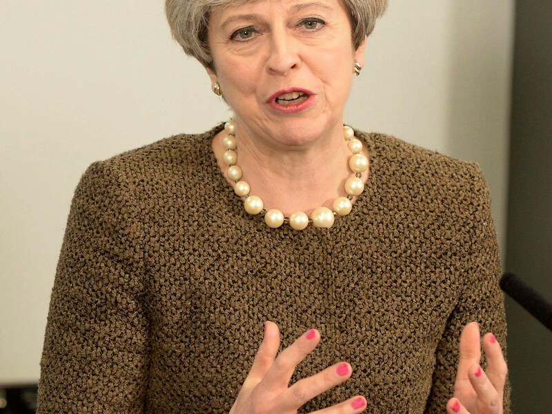 De Britse uitstap uit de Europese Unie wordt op woensdag 29 maart officieel opgestart. Het artikel 50 zal op die dag worden ingeroepen, maakte Brits premier Theresa May vandaag bekend. Maar wat omvat dat beruchte artikel 50?