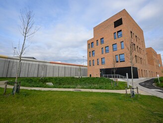 Gevangenis Haren uitgerust met systeem om drones die pakketjes leveren te detecteren en onderscheppen