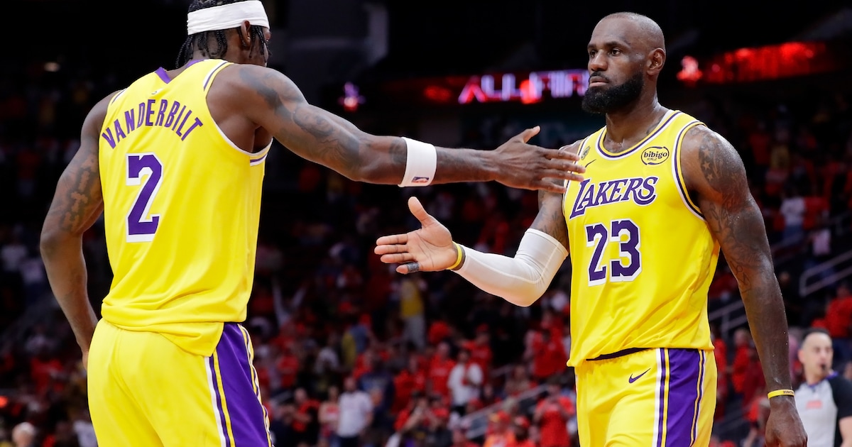 Terwijl Toumani Camara verliest met Portland, leidt LeBron James LA Lakers naar 3-0-voorsprong tegen