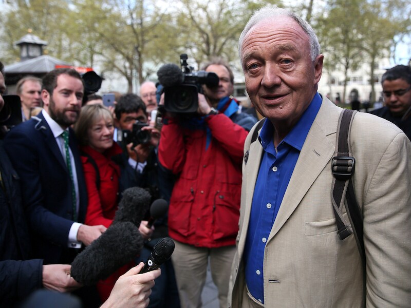 Labour-afgevaardigde en voormalig burgemeester van Londen 'Red' Ken Livingstone (rechts).