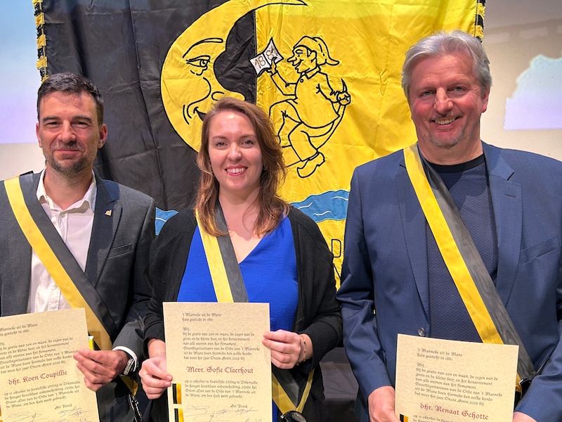 Drie nieuwe ridders Manneke uit de Mane