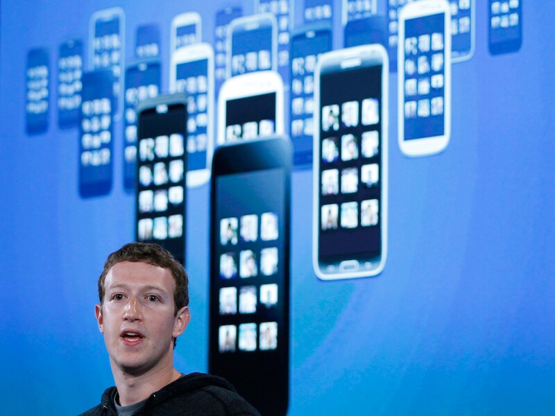 Mark Zuckerberg tijdens de presentatie van Facebook Home.