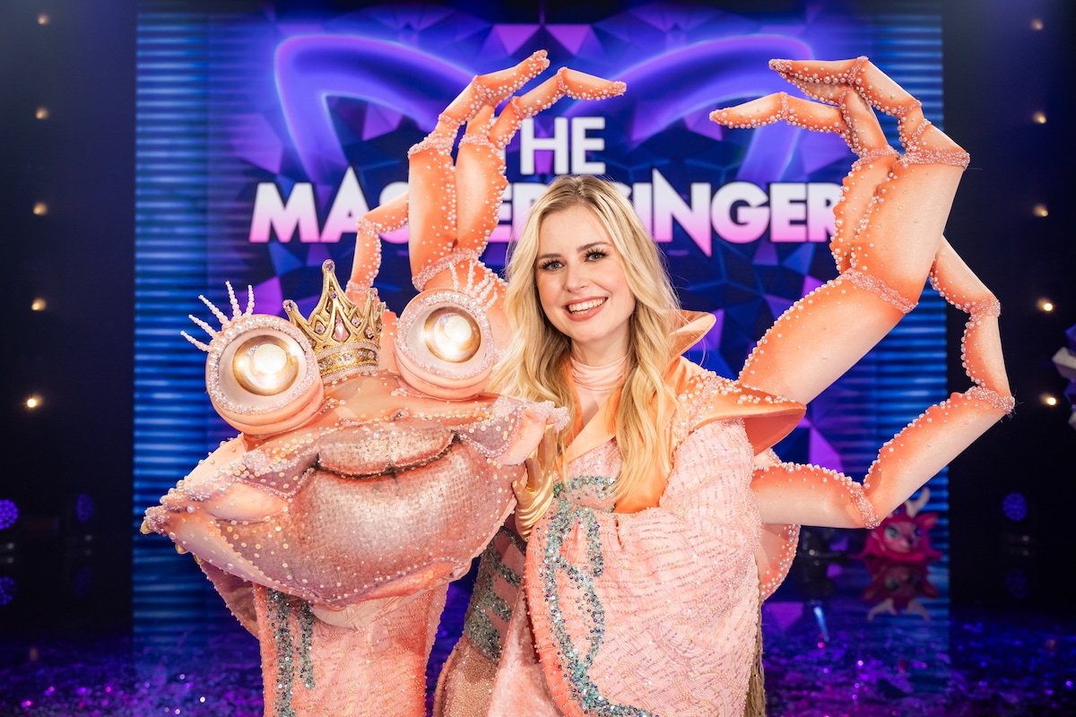 Enkel tegen mijn vijfjarig nichtje kon ik niet staalhard blijven liegen”: Jade  Mintjens wint 'The Masked Singer' als King Krab | TV | HLN.be