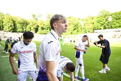 Union met het meeste initiatief: kopbal van Sykes van de lijn gehaald, maar Scherpen houdt De Cat van wereldgoal