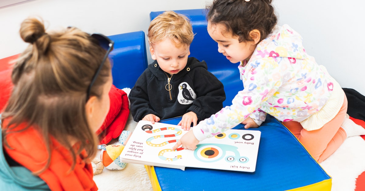 Klimmen, kruipen en luisteren: Bib Edegem organiseert speelse Boekstart-dag