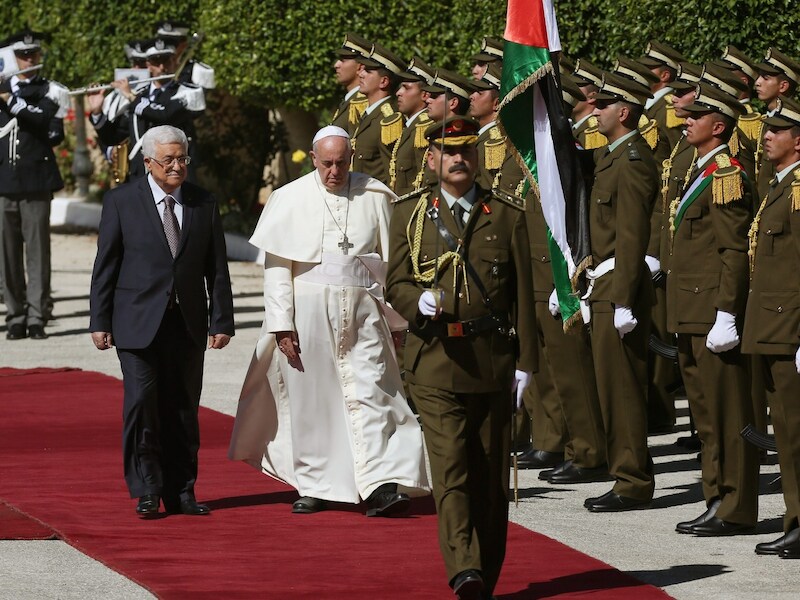Paus Franciscus met de Palestijnse president Abbas in Betlehem.