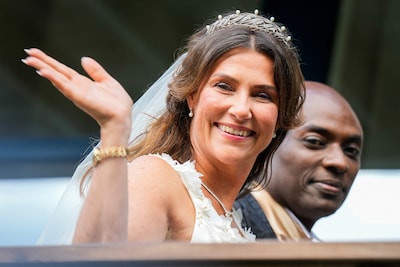 Leggen Märtha Louise en haar sjamaan opnieuw een bom onder het Noorse hof?