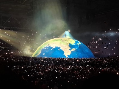 Protest kon zijn komst niet stoppen: ondanks controverse trapt Kanye West toch eerste Nederlandse concert af