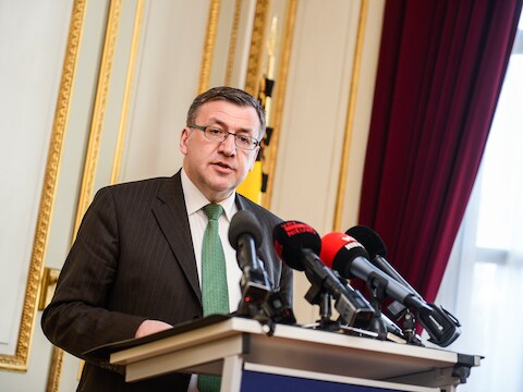Minister van Financiën Steven Vanackere (CD&amp;V) maakte in de voormiddag bekend dat hij de federale regering verlaat.