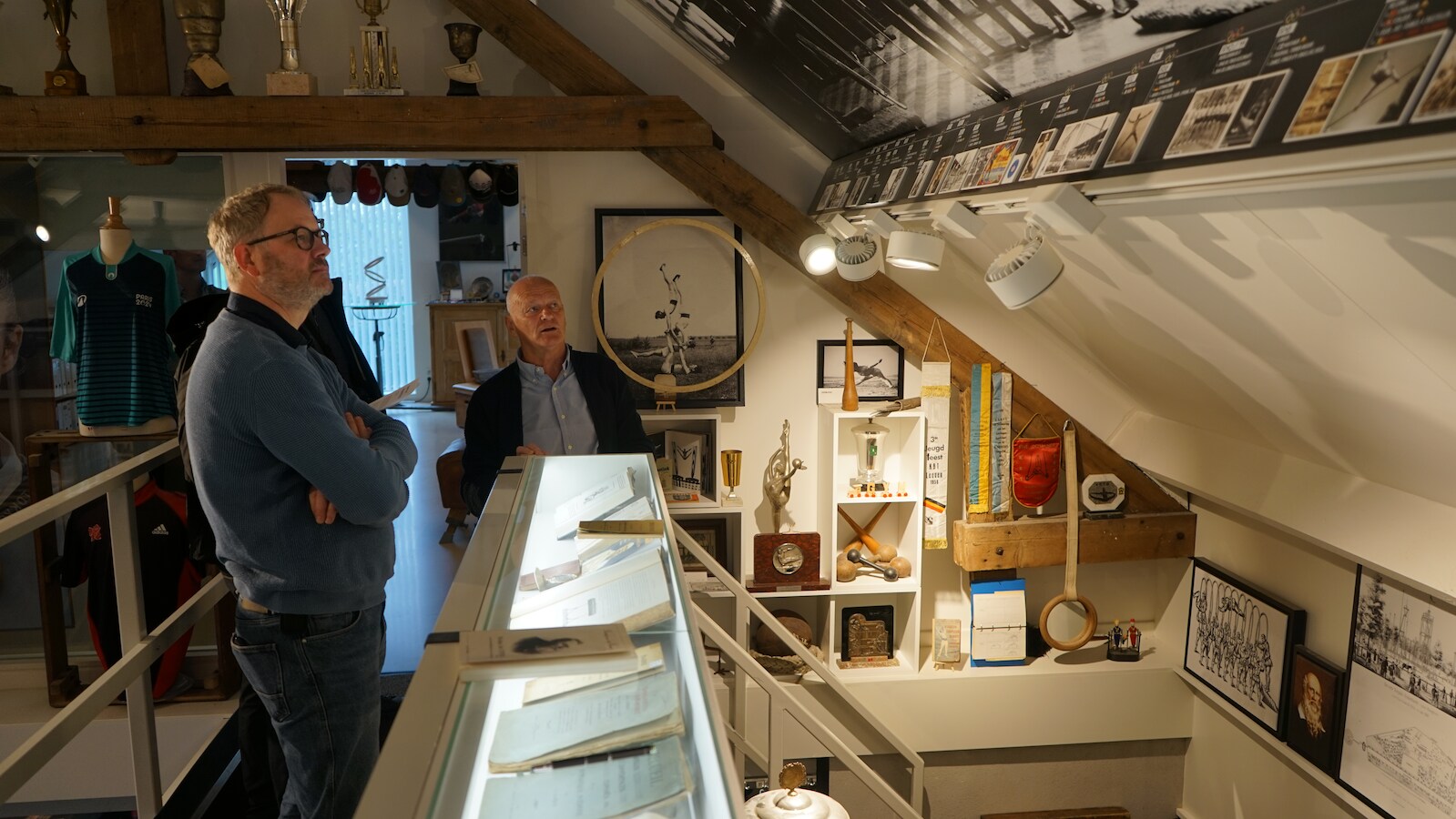 Lieven (66) zet deuren open van privémuseum De Gymnas: “Pronkstukken ...