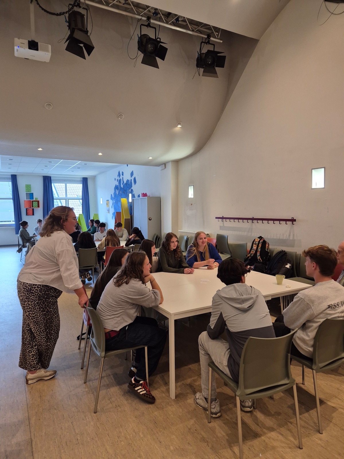 olvp-bornem-viert-europese-dag-van-de-talen-met-afternoon-tea-en