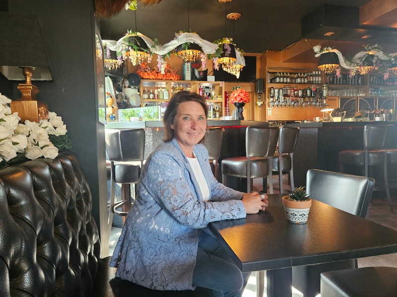 Evy viert één jaar aan het roer van café Bel Epok