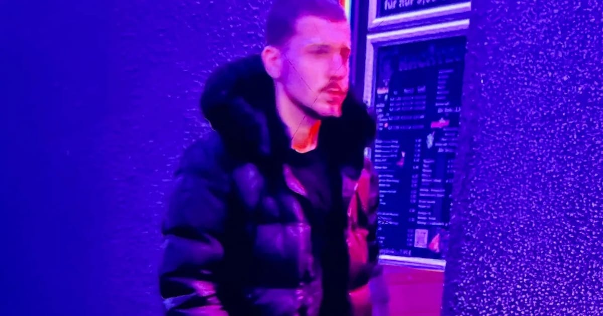 Nachtmerrie stopt niet na treinrit: overvaller slaat reiziger in elkaar ...