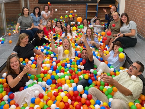 Gemeenteschool Sint-Denijs heeft een ballenbad, en alle balletjes werden er afgelopen weekend gewassen.