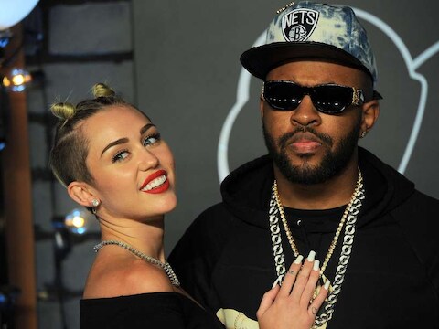 Miley Cyrus en Mike WiLL op de VMA's.