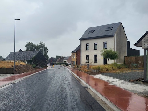 De Molenhoek is opnieuw open na de asfaltwerken.
