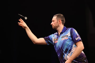 Ook Luke Humphries trakteert publiek op bloedstollende thriller en ontmoet Luke Littler in finale