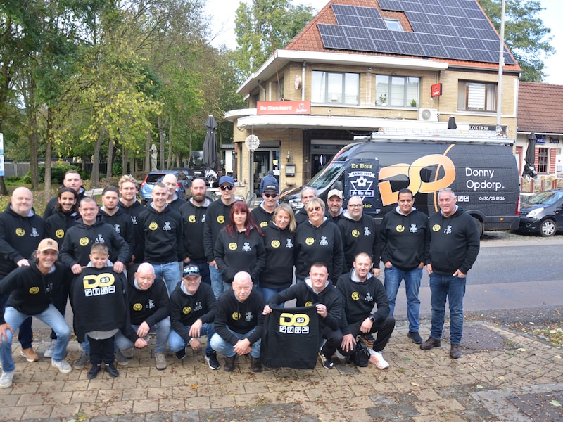 FC The Cup heeft haar thuisbasis in café De Standaard aan de Oude Heerweg in Lokeren.