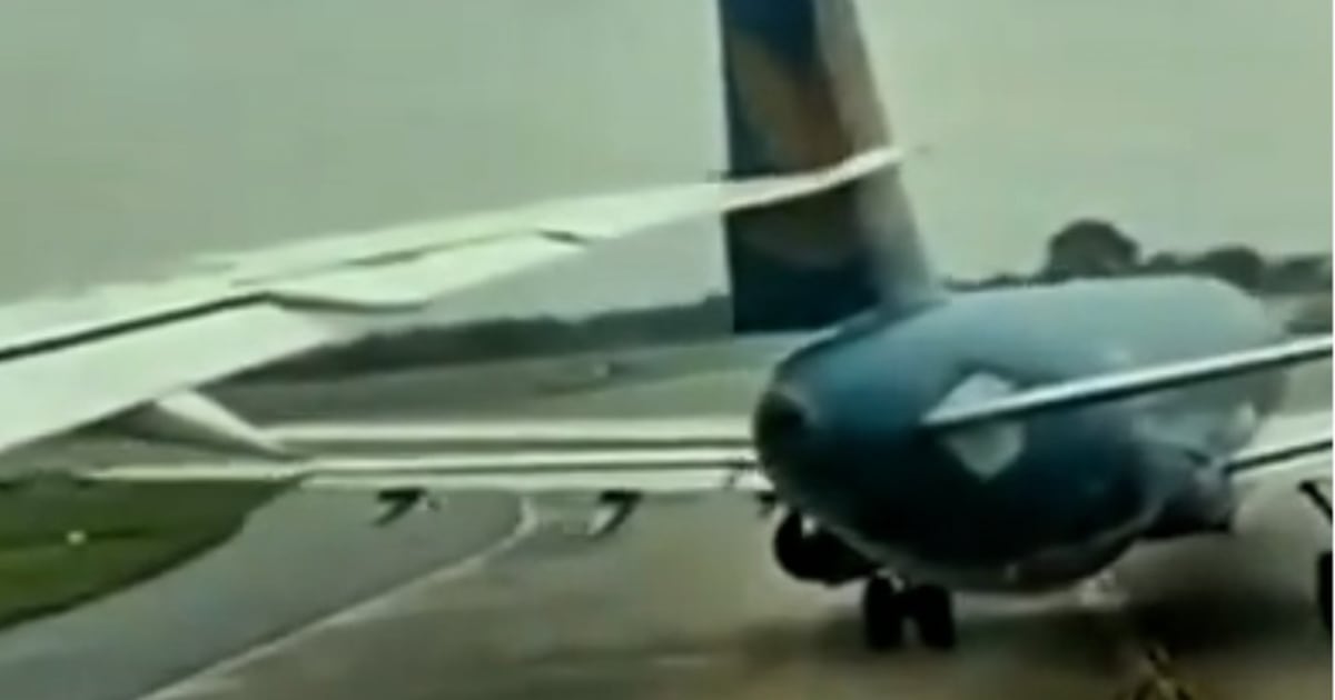 Angstaanjagende beelden tonen hoe vleugel van vliegtuig door staart snijdt van ander toestel