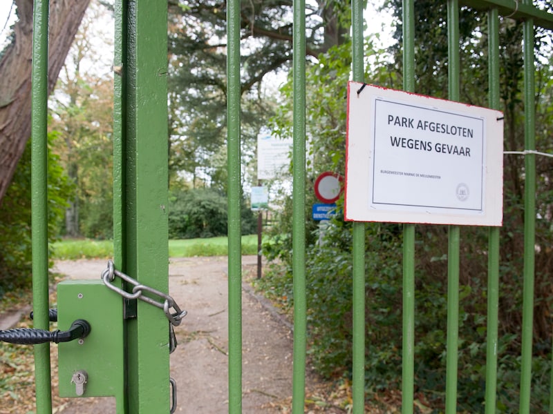 Onder meer het Liedtspark is afgesloten.